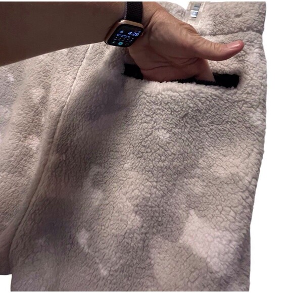 NWT UGG Mens Size Large Eckard UGG Fluff Sherpa Shorts White And Gray Pullon - Picture 4 of 11